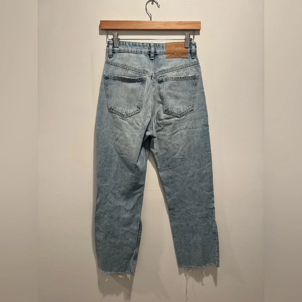 Zara distressed High waisted jeans 0 - Picture 3 of 3